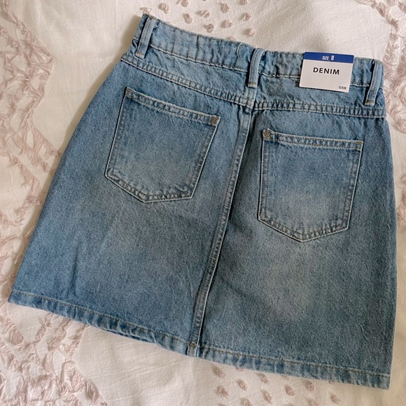 New Look denim mini skirt in mid blue, US 4 (UK 8) - Picture 4 of 6